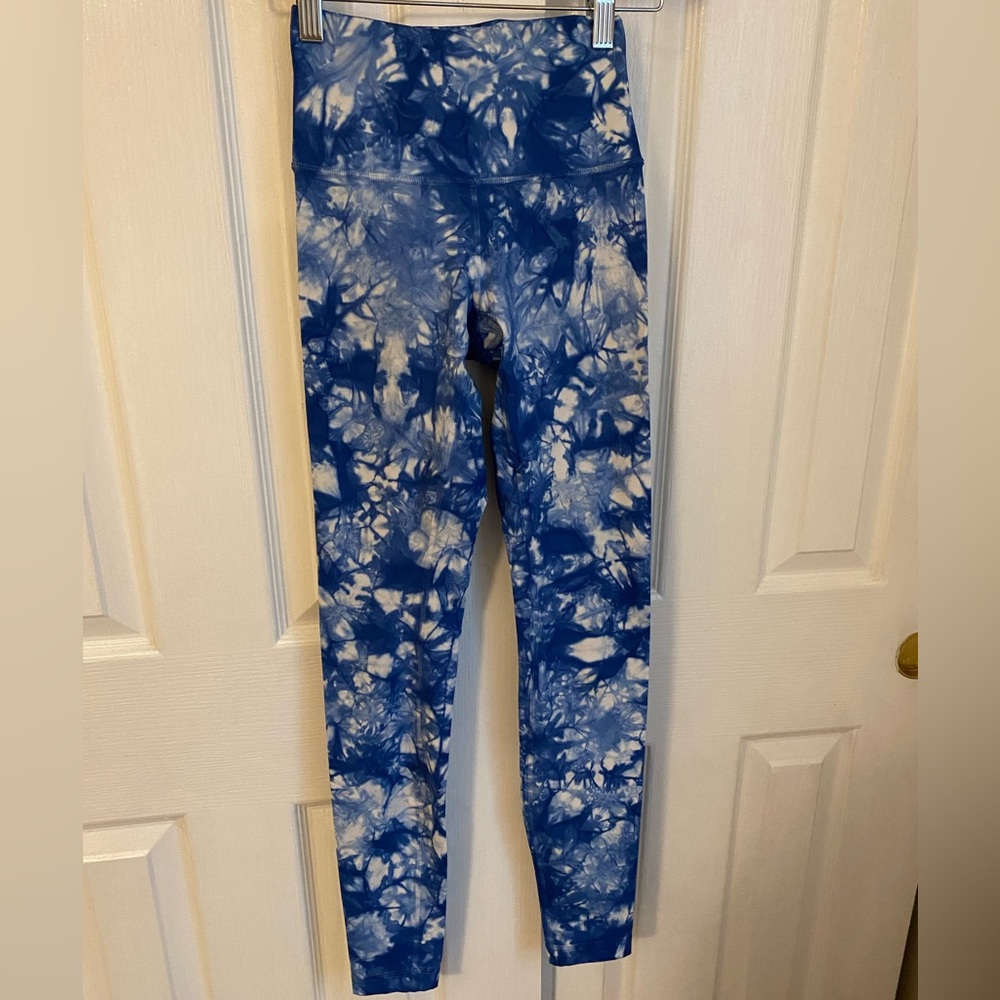 Lululemon blue tie-dye leggings